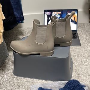 Women rubber dress boots size 6